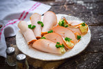 Рулетики из ветчины с сыром и чесноком