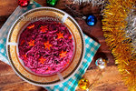 Слоеный салат "Звездочет" с курицей и свеклой