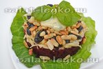 Свекольный салат с арахисом и домашним айоли